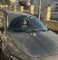 Yağmurla birlikte çamur yağdı