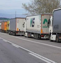 Yunanistan'daki çiftçi eylemi tır trafiğini kilitledi