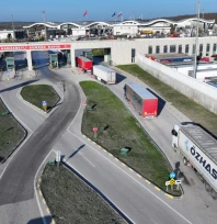 Yunanistan'daki çiftçi protestoları sınır kapılarında yoğunluğa yol açtı