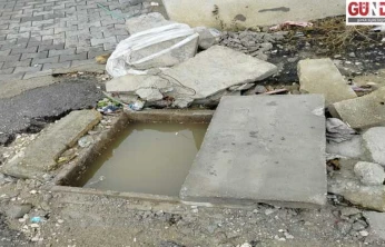 Açık kanalizasyon çukuru kazalara davetiye çıkarıyor
