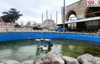 Ayaz vurdu, Edirne buz kesti