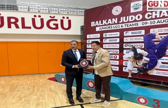 Balkan judo şampiyonası Edirne'de başladı
