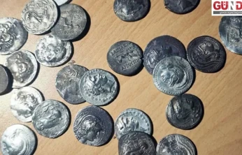Bulgaristan Sınır Kapısında 71 Tarihi Sikke Ele Geçirildi