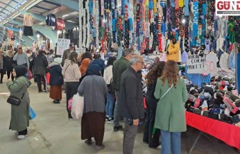Cuma Pazarı'nda yoğunluk dikkat çekti