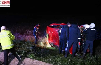 Direksiyon hakimiyetini kaybetti otomobil devrildi