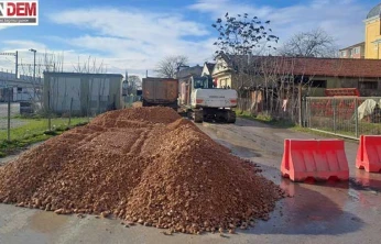Edirne'de Altyapı Mesaisi: Darülhadis Caddesi'nde Trafik akışı kesildi