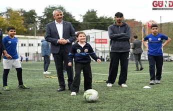 Edirne Valisi Sezer, sporla buluşturulan öğrencilerle bir araya geldi