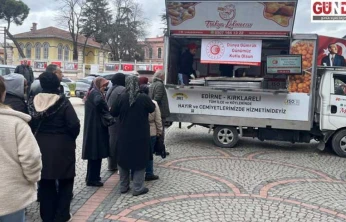 Gümrükçülerden vatandaşlara lokma ikramı