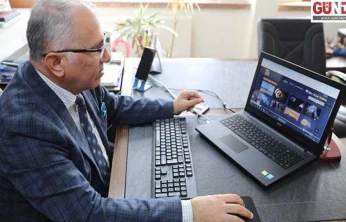 Kurt, AA'nın Türkiye ile dünya gündeminde yankı bulan 6 kategorideki 112 fotoğrafını inceledi