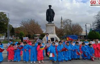 Miniklerden Çocuk Hakları Günü kutlaması