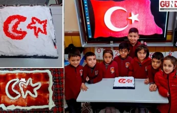 Öğrencilerden Türk Bayrağı etkinlikleri