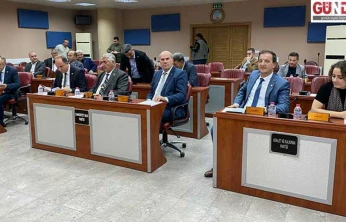 Tonajlı araç yoğunluğu bazı yollara ek bakım getirdi