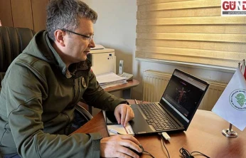 Yapça, AA'nın 2025'e damga vuran olaylara ait fotoğrafları inceledi