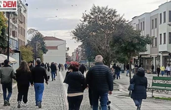 Yarıyıl tatiliyle birlikte aileler çarşı ve merkezlere yöneldi