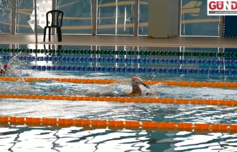 Yıldızlar yüzmede TED Edirne Koleji rüzgârı