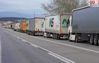 Yunanistan'daki çiftçi eylemi tır trafiğini kilitledi