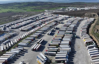 Yunanistan'daki çiftçi eylemleri sınırda tır yoğunluğunu artırdı