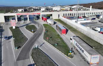 Yunanistan'daki çiftçi protestoları sınır kapılarında yoğunluğa yol açtı