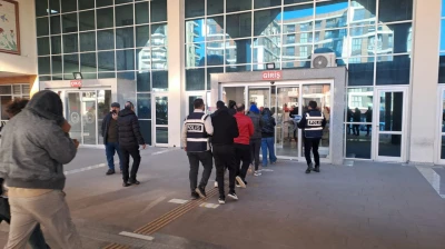 Fuhuş operasyonunda 6 şüpheli adliyeye çıkarıldı