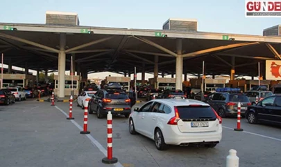 Avrupa'ya açılan sınır kapılarında hareketlilik yaşandı