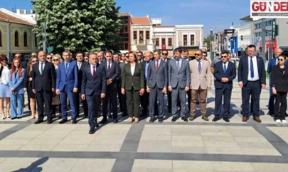 Tapu ve Kadastronun 178'nci kuruluş yıldönümünde çelenk töreni düzenlendi