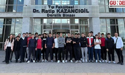 TED'li öğrenciler tıp eğitimi hakkında bilgi aldı
