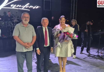 Tuğçe Kandemir İpsala'da konser verdi