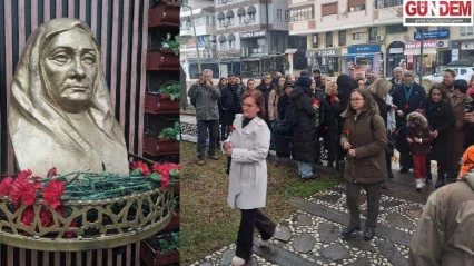 Cumhuriyetin annesi karanfillerle anıldı