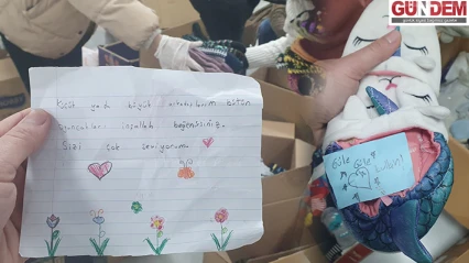 Edirneli çocuklar oyuncaklarını 'sevgi dolu' notlarla deprem bölgesine yolluyor
