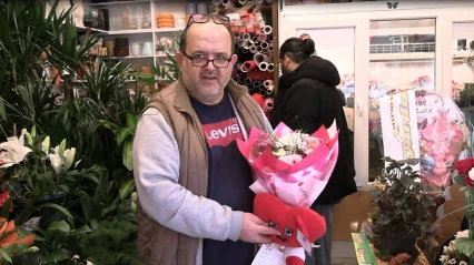 Kırmızı gül zirvede: Edirne'de sevgililer günü hareketliliği