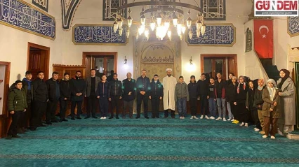 Öğrenciler sabah namazında buluştu