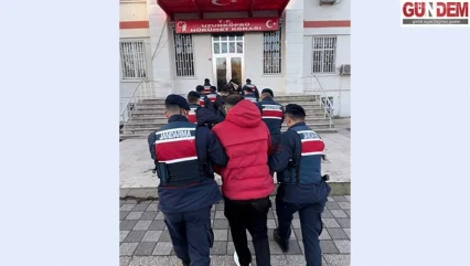 Yurt dışına kaçmaya çalışırken yakalanan 5 şüpheli tutuklandı