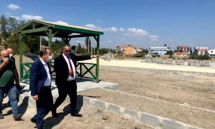 Enez'e göl manzaralı park