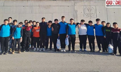 Lalapaşalı öğrenciler yüzme eğitimi alıyor