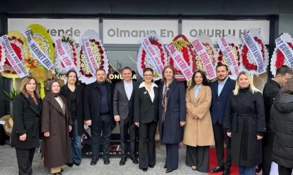 Onurlar Sigorta'nın açılışı yoğun katılımla gerçekleşti