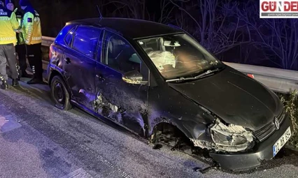 Otobanda ters yönde ilerleyen otomobilin bariyere çarptı