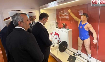 Vali Sezer, 'Cep Herkülü' Naim Süleymanoğlu'nun Bulgaristan'daki Anma Törenlerine Katılım Sağladı