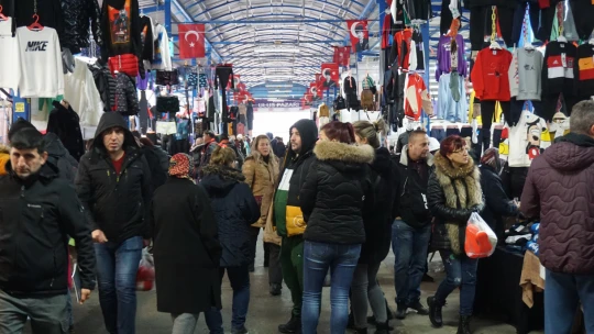 Olumsuz hava alışverişi etkilemedi