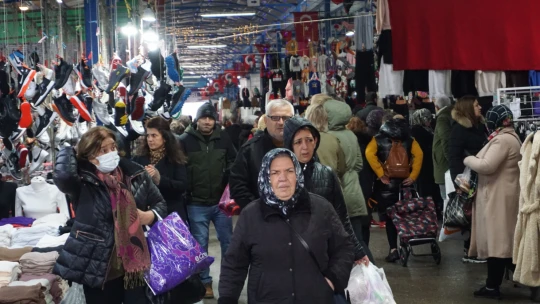 Olumsuz hava alışverişi etkilemedi