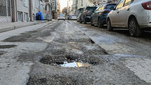 Altyapı da, eleştiri de bitmedi: Kaleiçi'nde zor süreç...