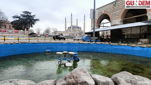 Ayaz vurdu, Edirne buz kesti