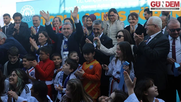 Bakan Bak,  ailelerden çocuklarını spor tesislerine getirmesini istedi