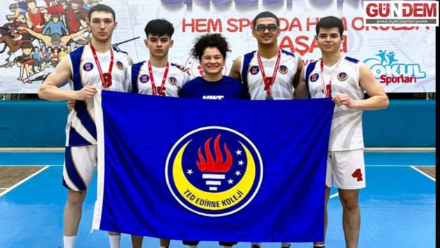 Basketbolda şampiyonluk TED Edirne Koleji'nin