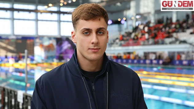 Bulgar yüzücü Miladinov, Avrupa Şampiyonası'nda kazandığı madalyayı depremzedeler için sattı