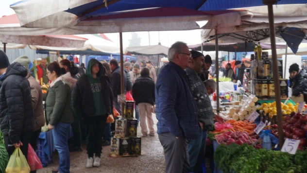 Cumartesi Pazarı'nda yılbaşı yoğunluğu