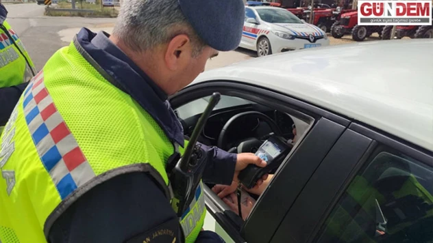 Edirne'de jandarma ekipleri yılbaşından bu yana 119 bin 221 aracı kontrol etti