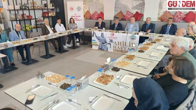 Eski ve yeni ahiler bir araya geldi