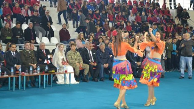 9-8'lik kurtuluş kutlaması