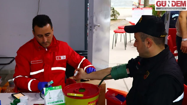 Jandarmadan kan bağışı