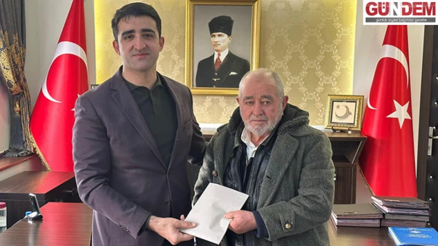 Kendisini umreye göndermek isteyen iş adamının bu parayı depremzedelere bağışlamasını istedi